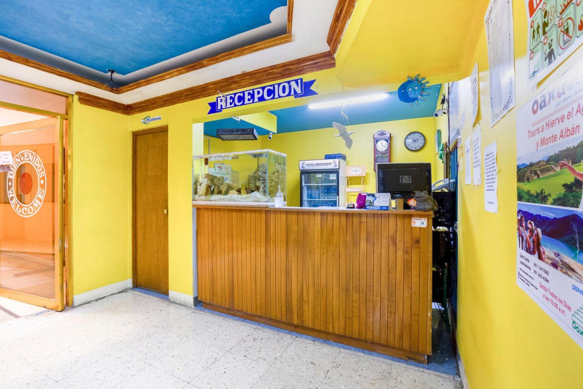 Oyo Hotel Emperador, Oaxaca Εξωτερικό φωτογραφία