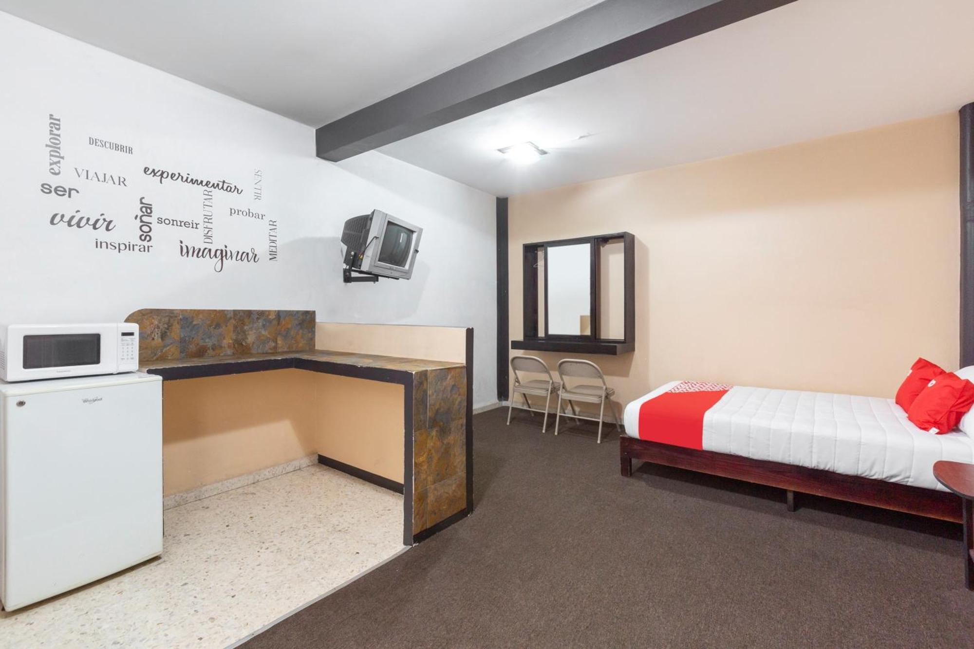 Oyo Hotel Emperador, Oaxaca Εξωτερικό φωτογραφία